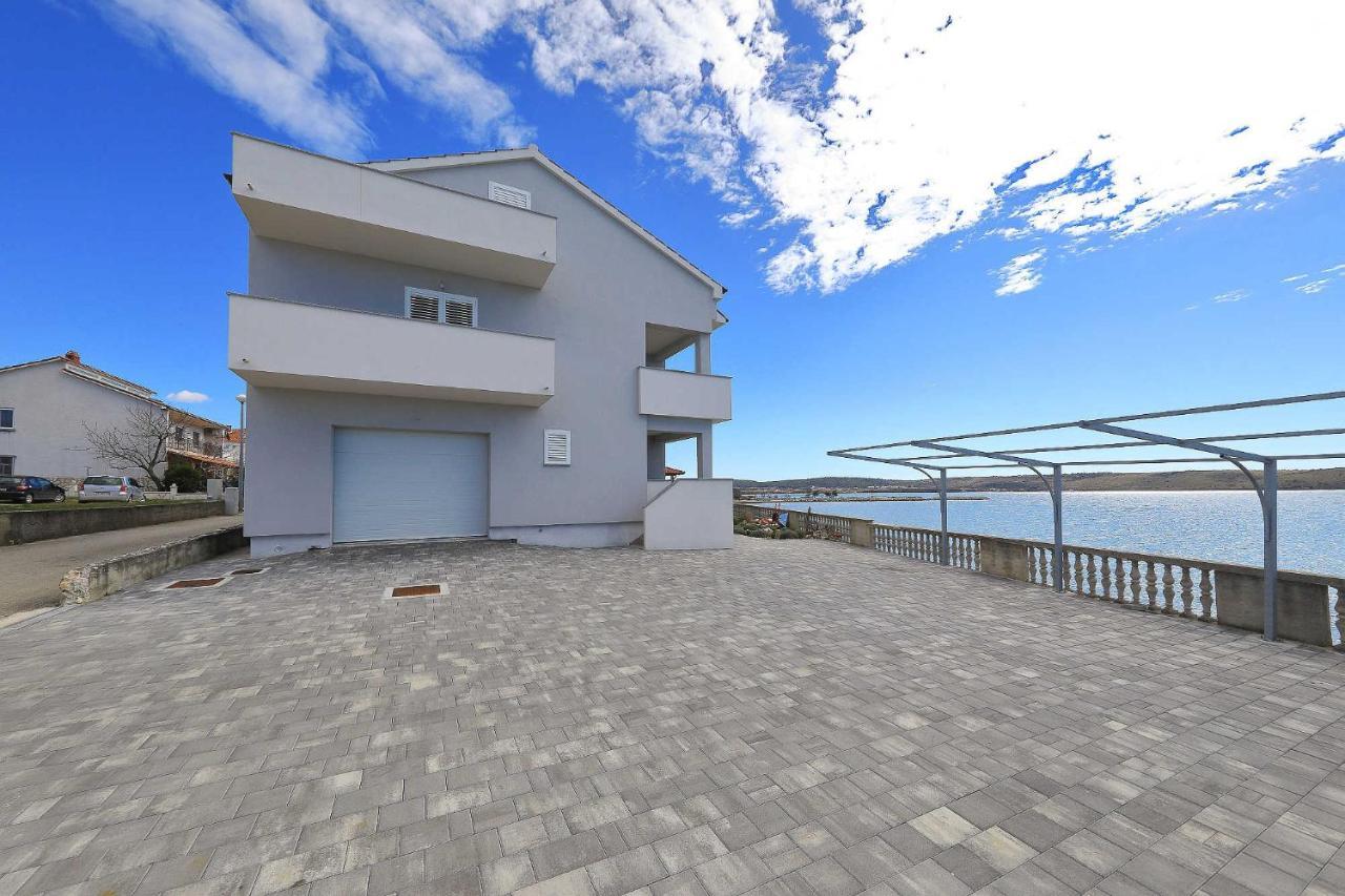 Gazic, No 4 Apartment